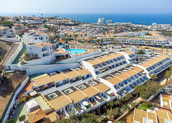 Апартаменты Island Village Paradise By Altamarhomes