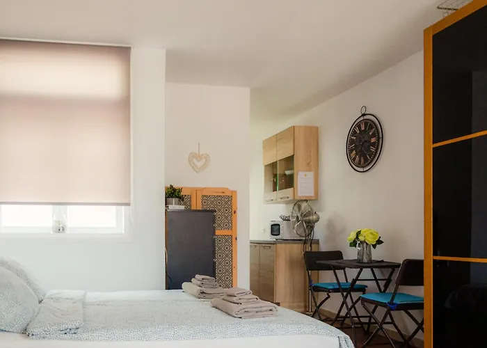 Апартаменты Island Village Paradise By Altamarhomes *