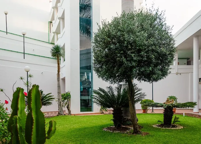 Апартаменты Island Village Paradise By Altamarhomes