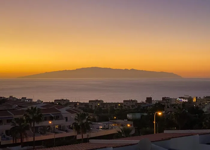 Апартаменты Island Village Paradise By Altamarhomes